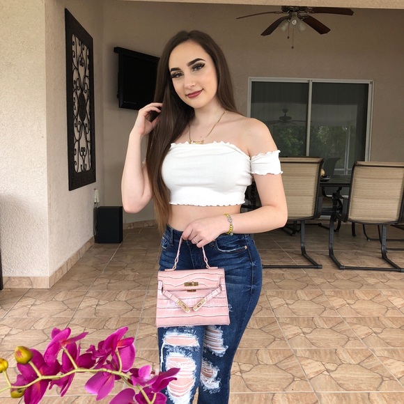 White off the shoulder crop top - Picture 3 of 3